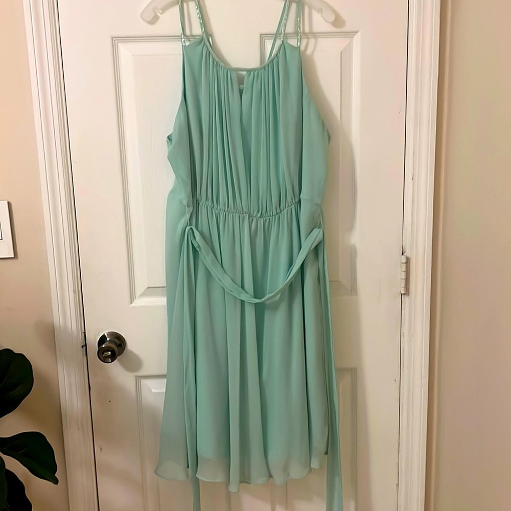 David’s bridal seafoam color dress, Size 22 runs small